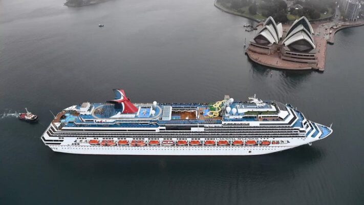 Carnival Cruise Line giới thiệu chương trình đặc biệt theo mùa cho một con tàu