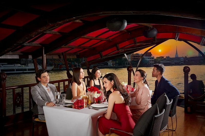 Ăn tối trên du thuyền sang trọng nhất Bangkok