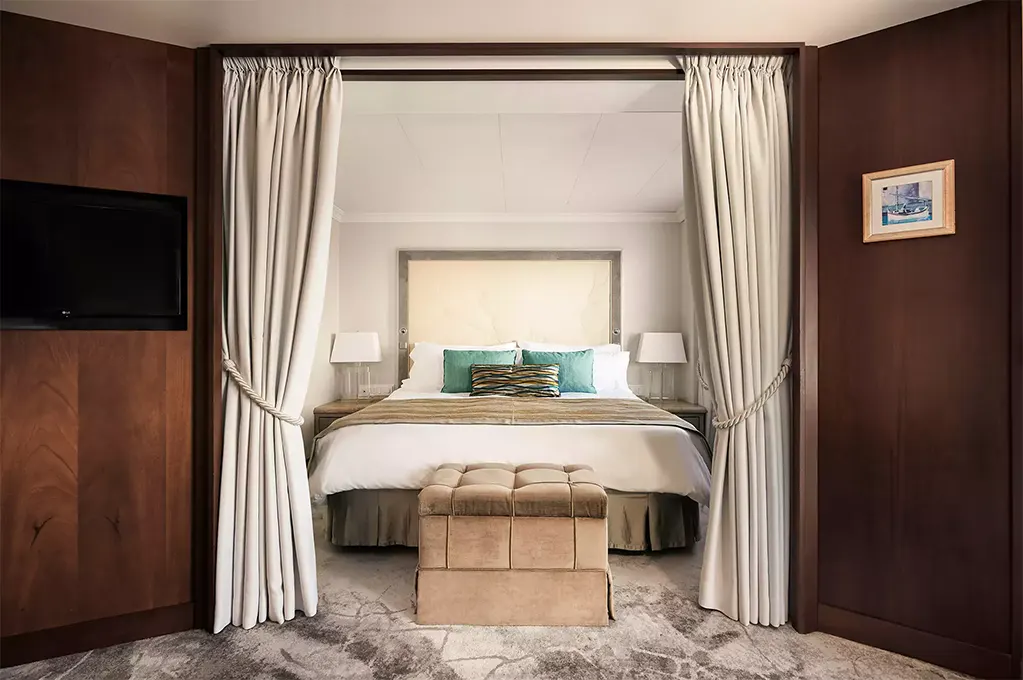 Phòng suite Sapphire Veranda.