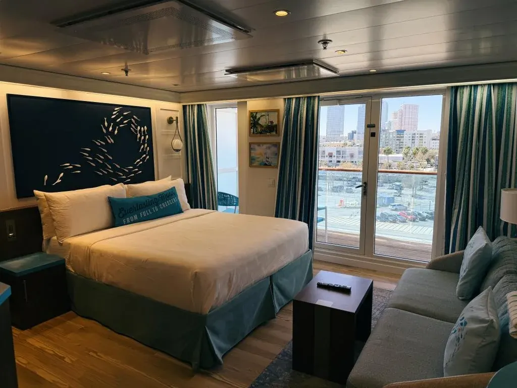 Phòng Grand Terrace Suite trên du thuyền Margaritaville at Seas' Islander là một bất ngờ thú vị.